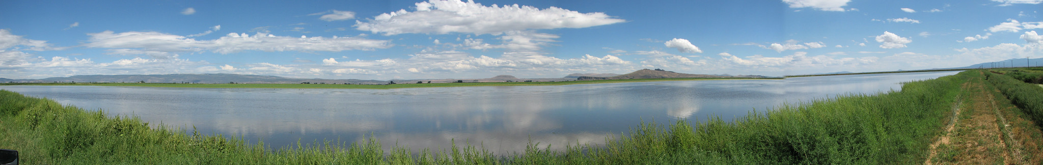 Tule Lake National Wildlife Refuge, part of the Kalmath Basin National Wildlife Refuge Complex, prior to the long-tern drought.<br>U.S. Fish & Wildlife Service 