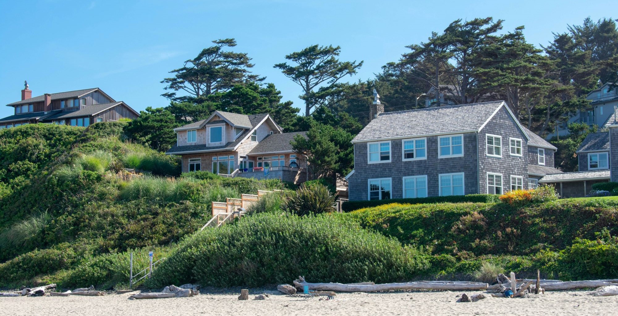 Homes on the beach at Cannon Beach, OR. Photo: Knopka Ivy