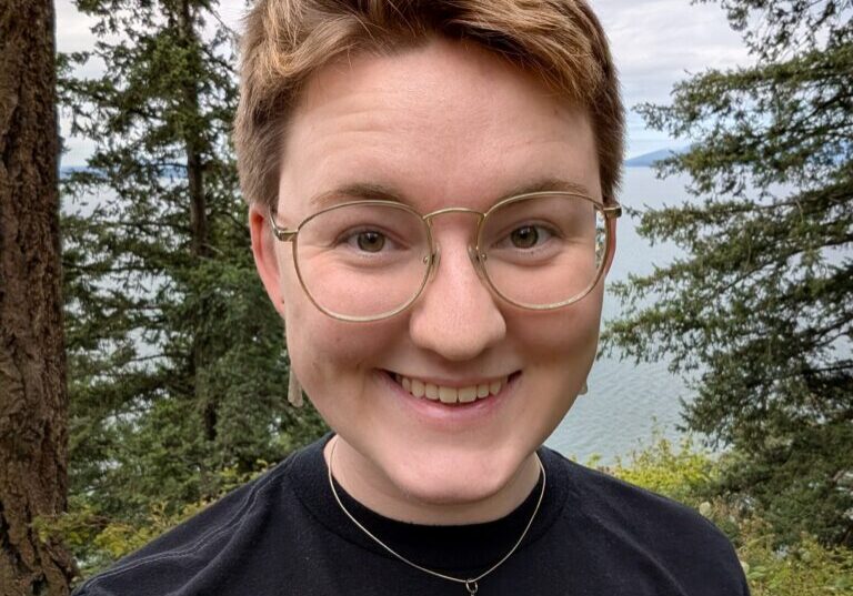 Headshot of Pacific Birds intern Alex Tash