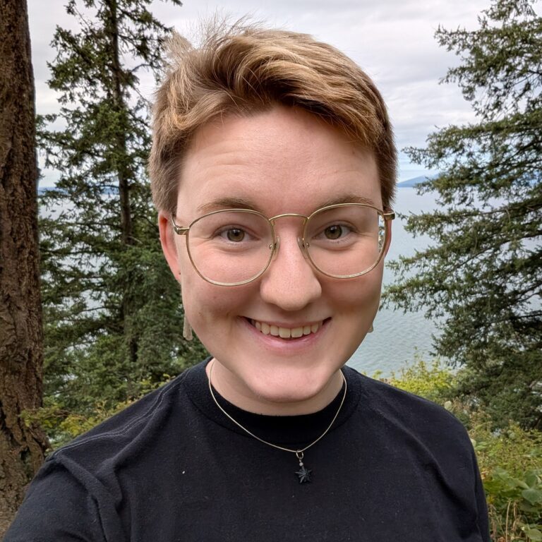 Headshot of Pacific Birds intern Alex Tash